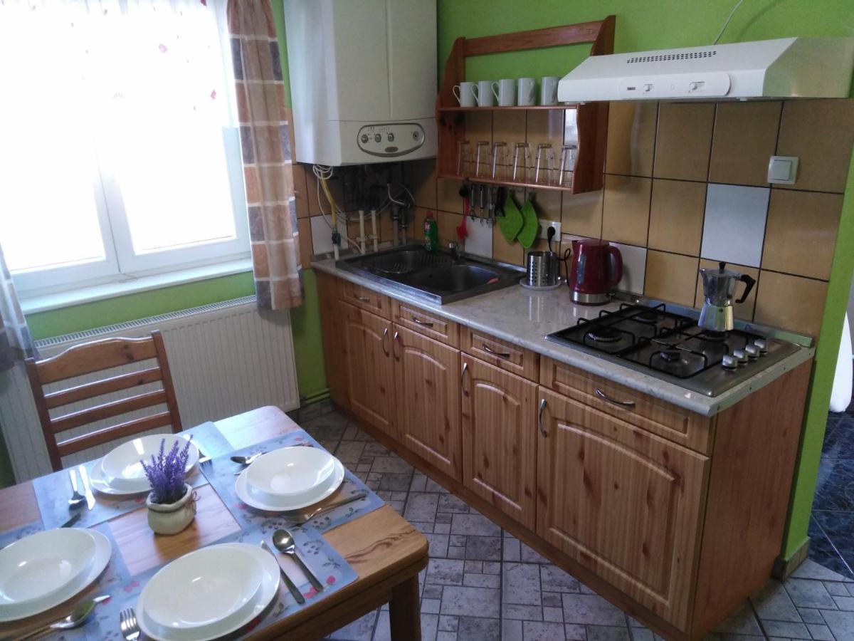 Arinza Apartman Vendégház Mezőkövesd Extérieur photo