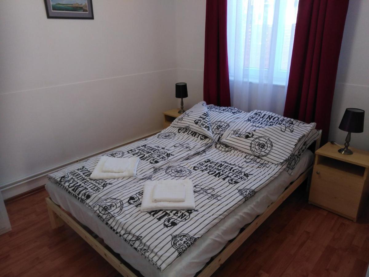 Arinza Apartman Vendégház Mezőkövesd Extérieur photo