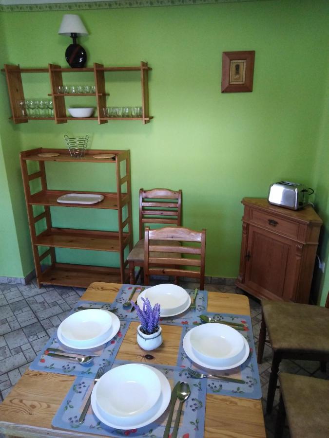 Arinza Apartman Vendégház Mezőkövesd Extérieur photo