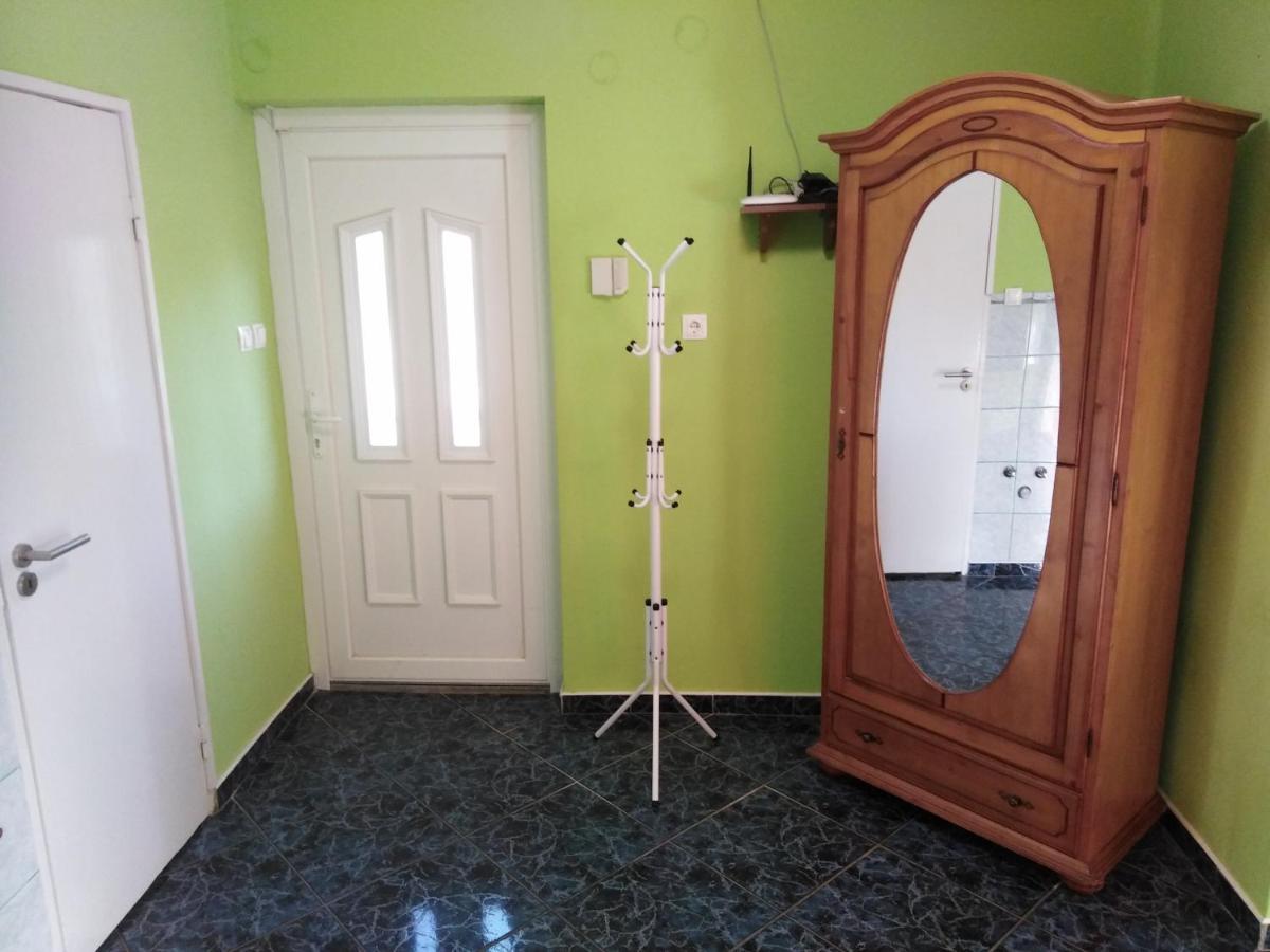 Arinza Apartman Vendégház Mezőkövesd Extérieur photo